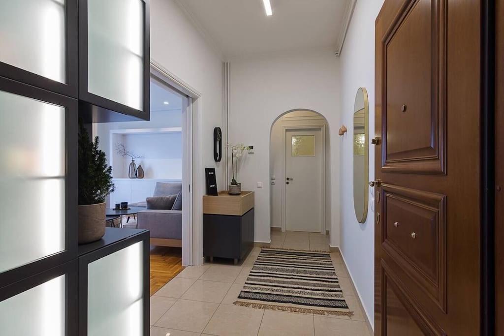 A Unique Apartment In The Historical Center-3Bds Athen Exterior foto