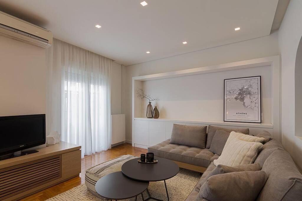 A Unique Apartment In The Historical Center-3Bds Athen Exterior foto